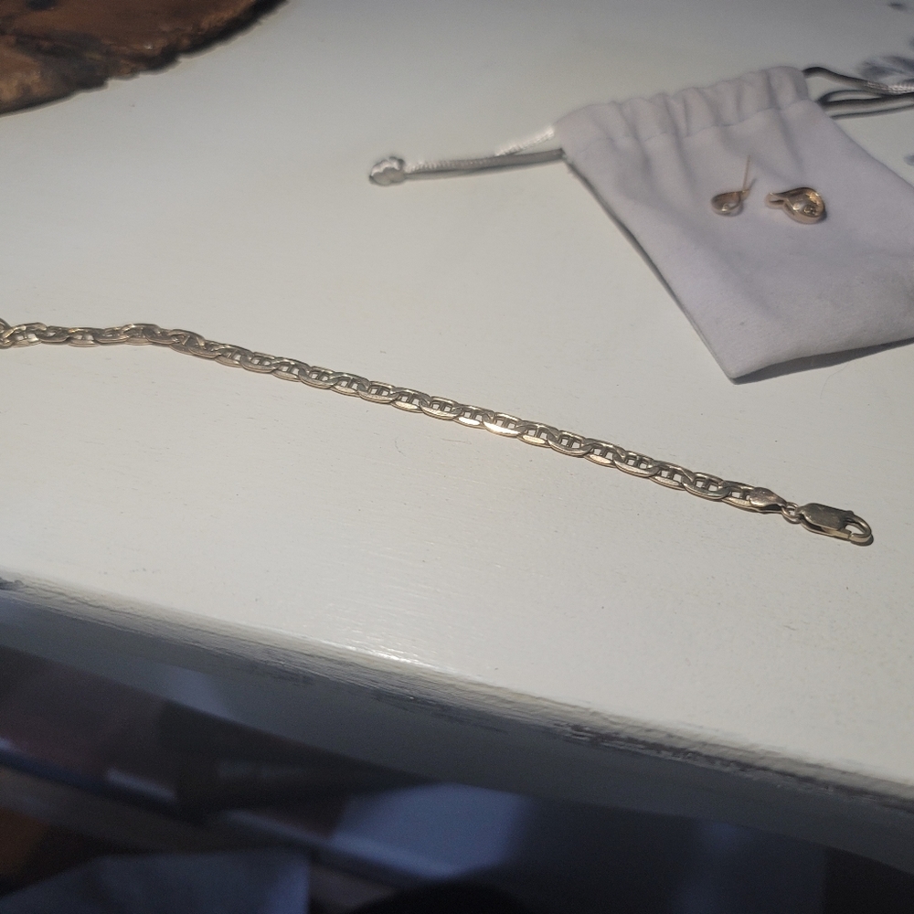 Bracelet